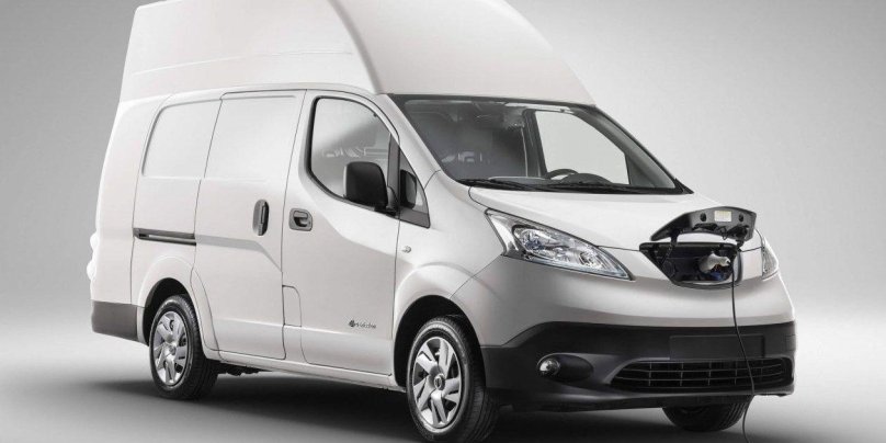 Nissan e-nv200 van