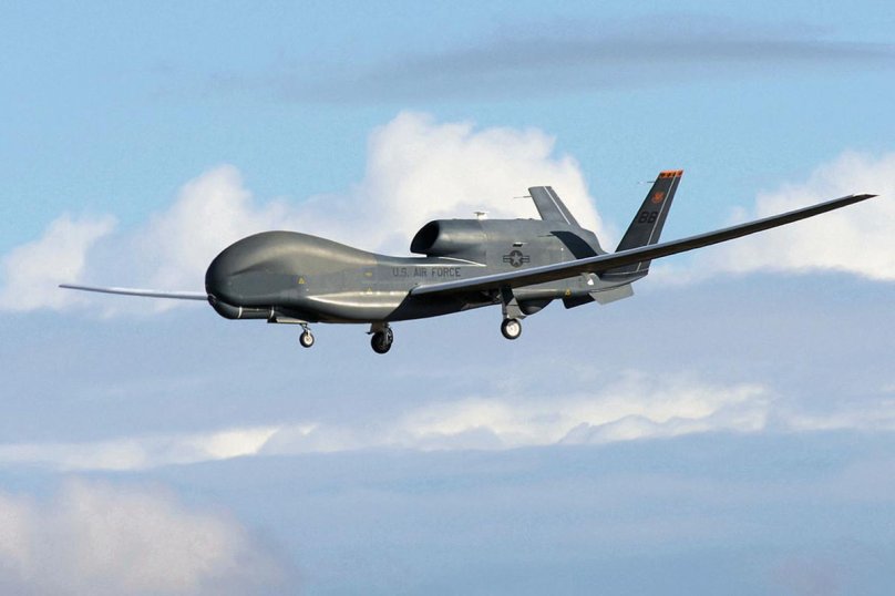Дрон RQ-4 Global Hawk