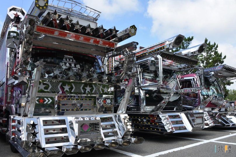 Машины из Японии