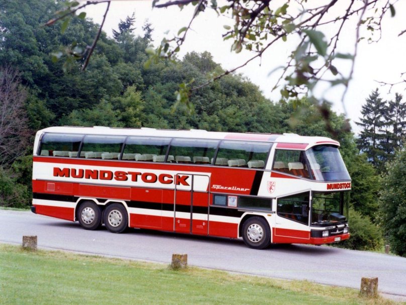 Автобус Неоплан