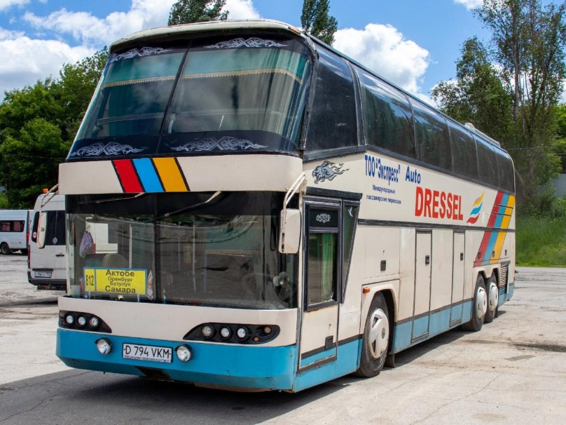 Автобус Неоплан