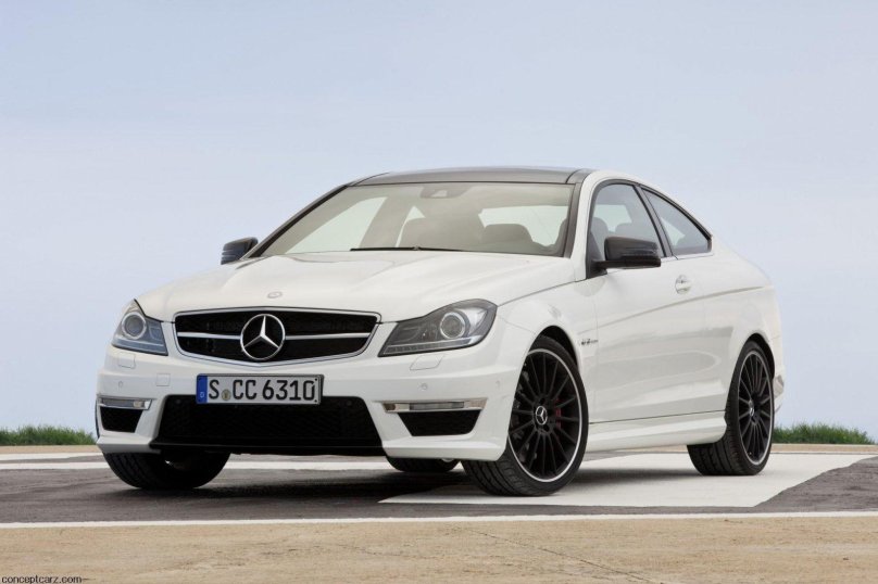 Mercedes Benz c63 AMG