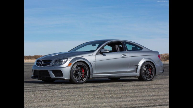 Mercedes Benz c63 AMG Coupe 2012