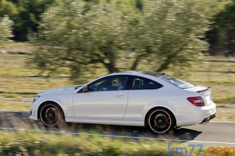 Mercedes Benz c63 AMG