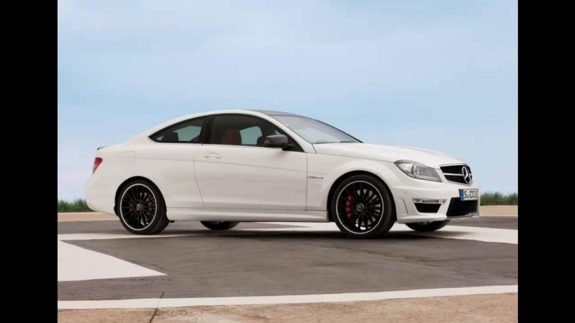 Mercedes c63 AMG Coupe 2012