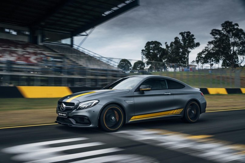 Мерседес ц 63 АМГ купе