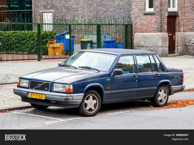Volvo 700 Series