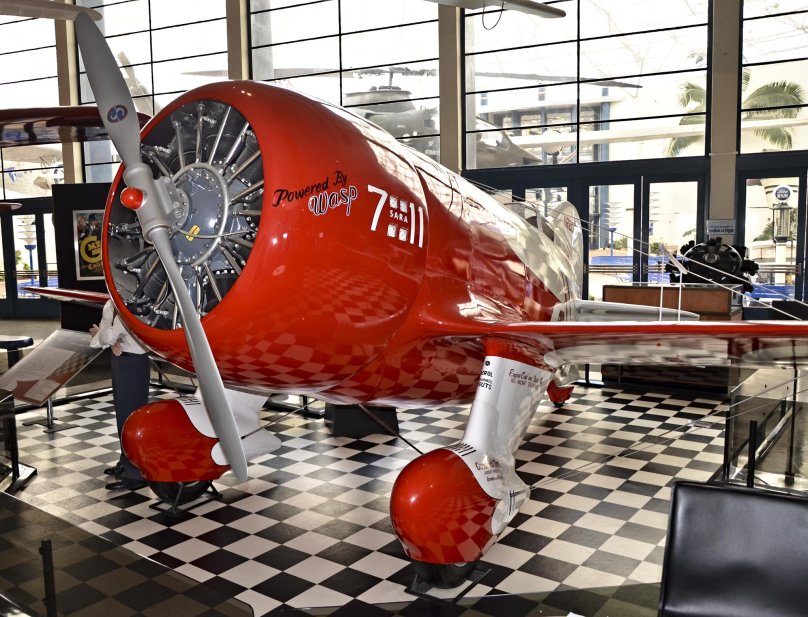 Gee-Bee r1