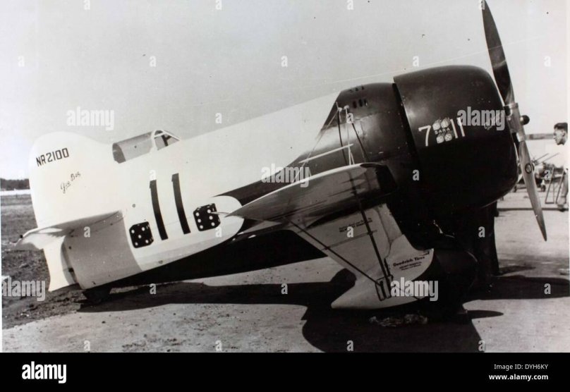 Gee Bee самолет