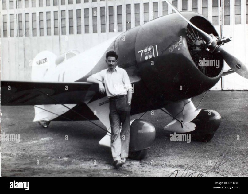 Gee Bee самолет