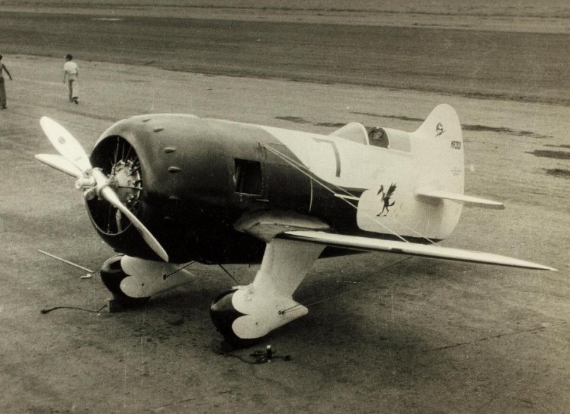 Gee Bee самолет