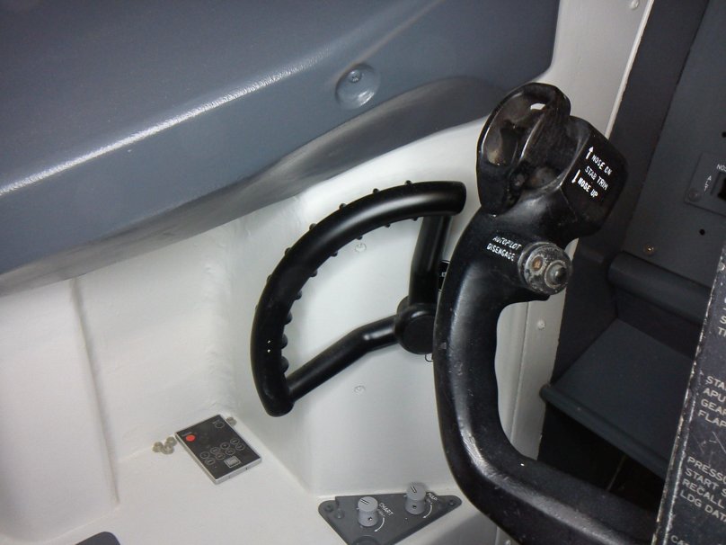 Boeing 737 Yoke