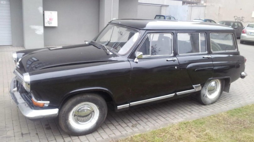 ГАЗ 22 черная