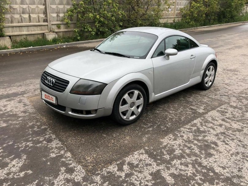 Ауди ТТ 2000