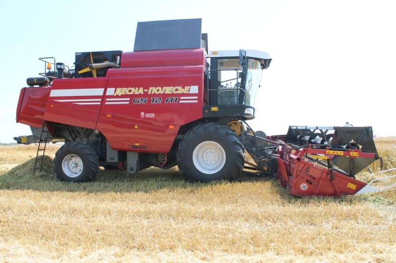 Комбайн Брянсксельмаш КЗС 1218
