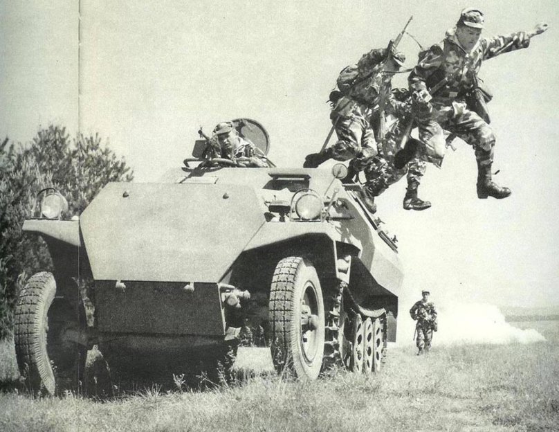 БТР Hanomag SD KFZ 251