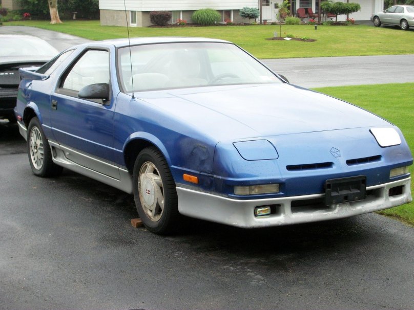 Додж Дайтона 1993