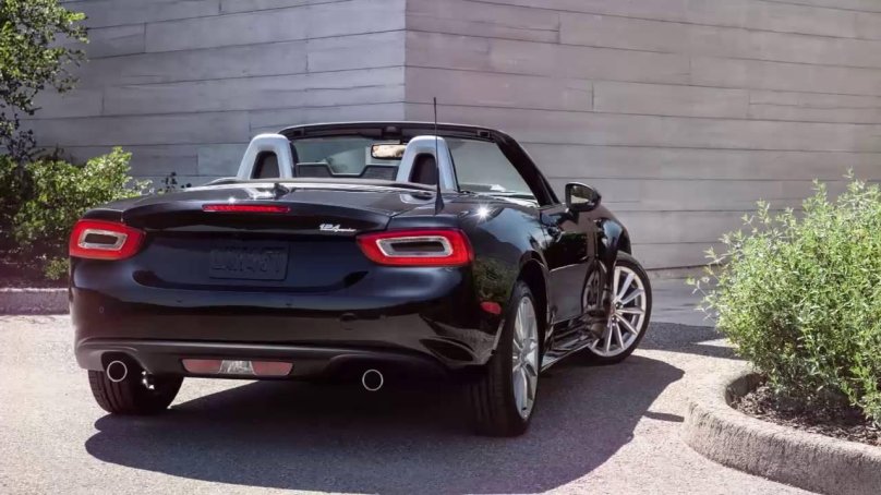 Фиат родстер 124 Спайдер