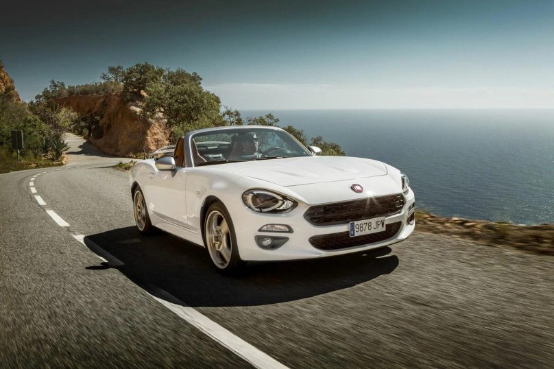 Fiat 124 Spider (2016)