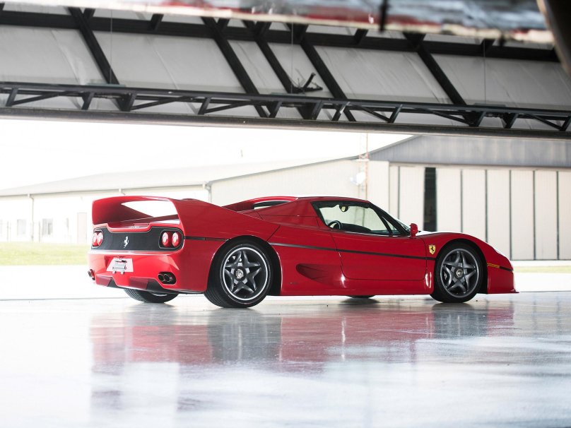 Феррари ф50 сбоку