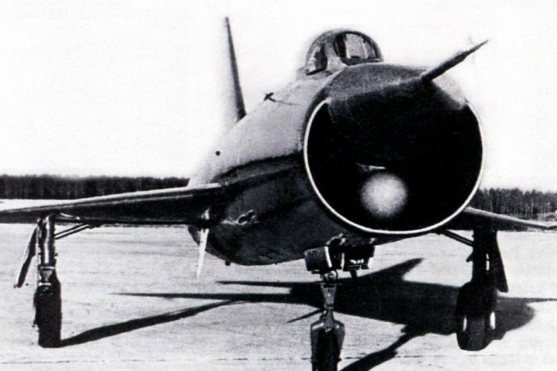 Истребитель-перехватчик Су-9