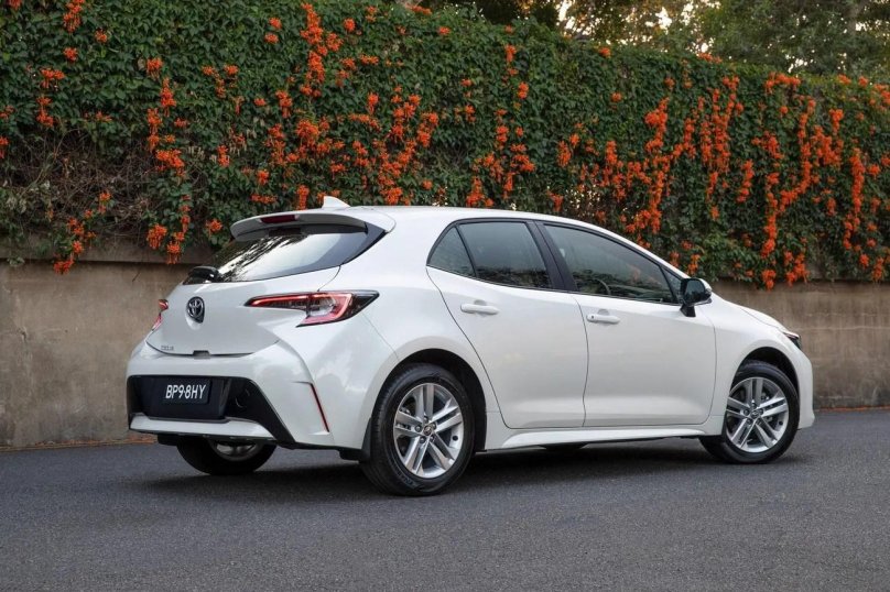 Toyota Corolla 2018 хэтчбек
