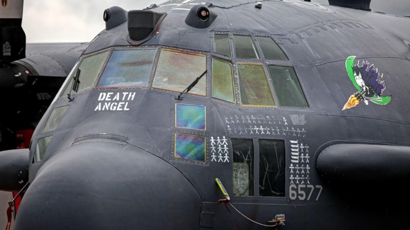 Самолёт Ганшип АС 130