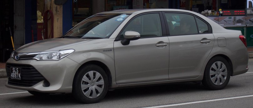 Toyota Corolla Axio 2016