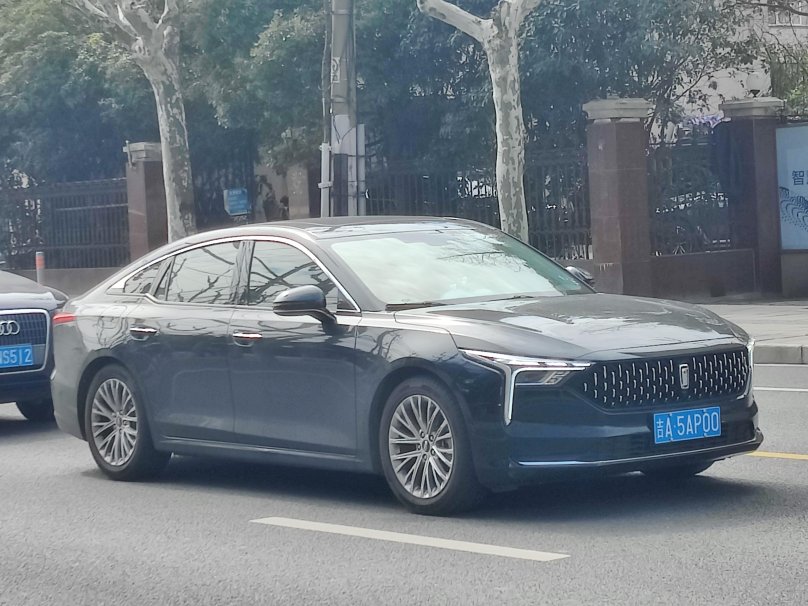 Bestune Hongqi b70