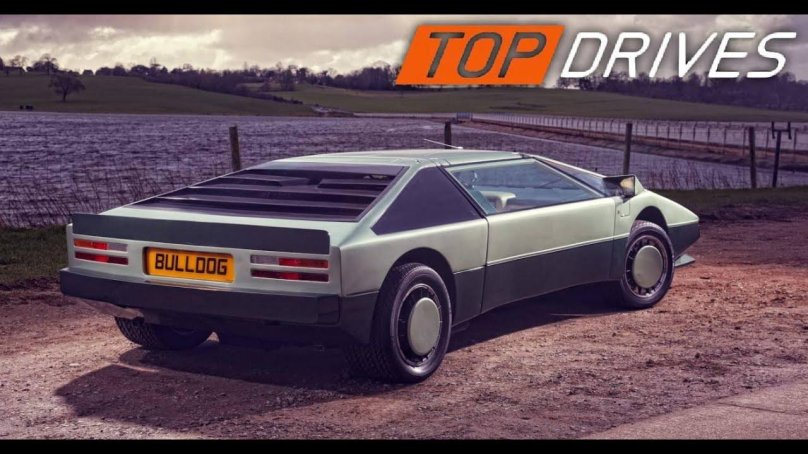 Астон Мартин Bulldog