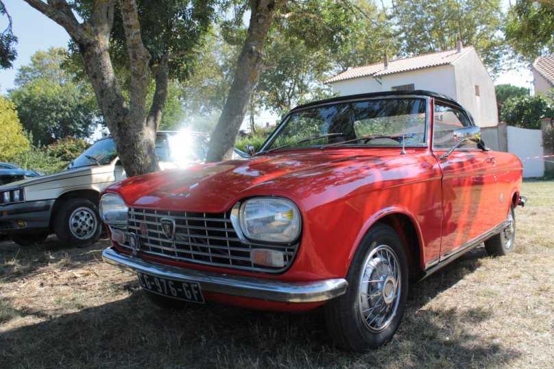 Пежо кабриолет старый