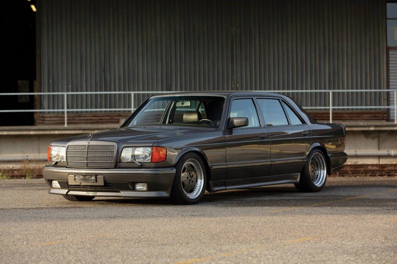 Mercedes-Benz w126 560 sel