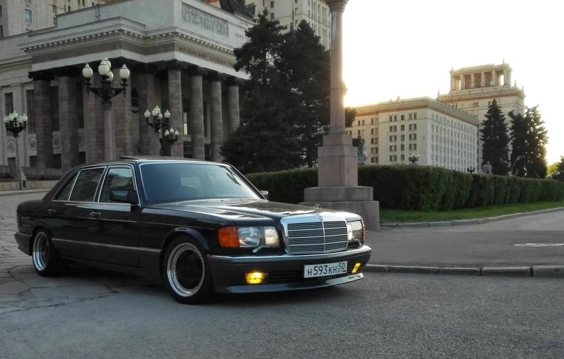 Mercedes-Benz w126 560 sel