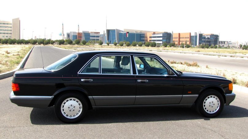 Mercedes-Benz 560 sel w126 1990