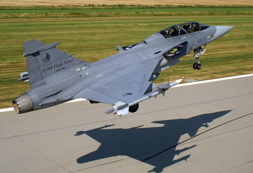Истребитель Jas 39 Gripen
