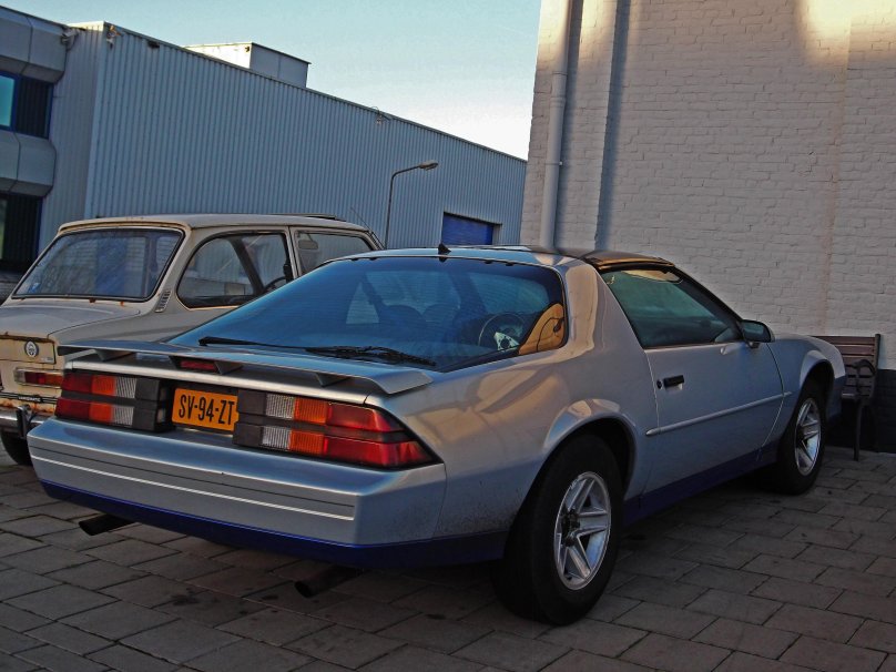 Шевроле Камаро z28 1982