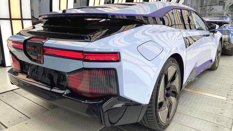 Китайская машина hiphi