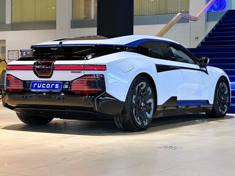 Hiphi z 2024 салон