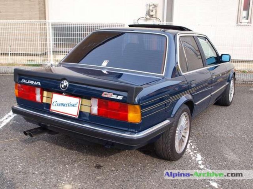 БМВ е30 с утиным хвостом