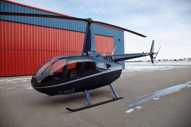 Вертолет Robinson 66