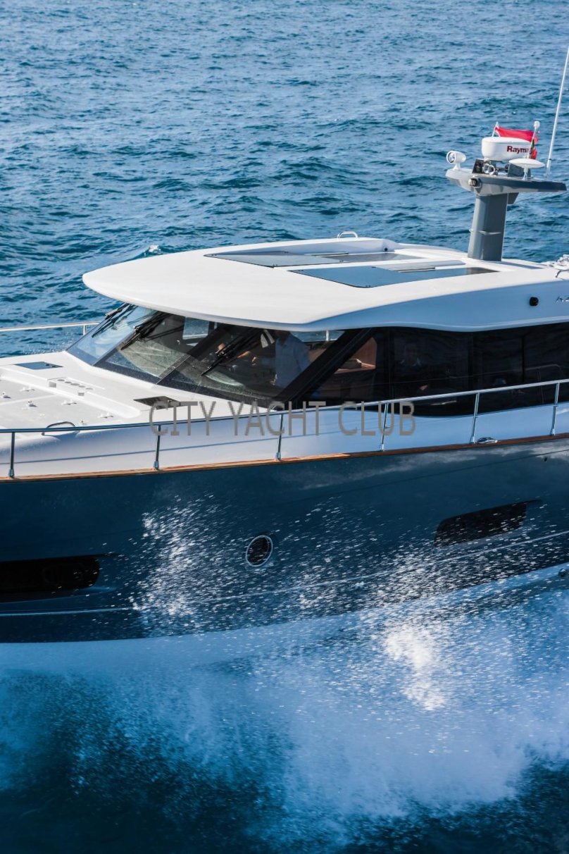 Яхты Азимут Магеллано 53