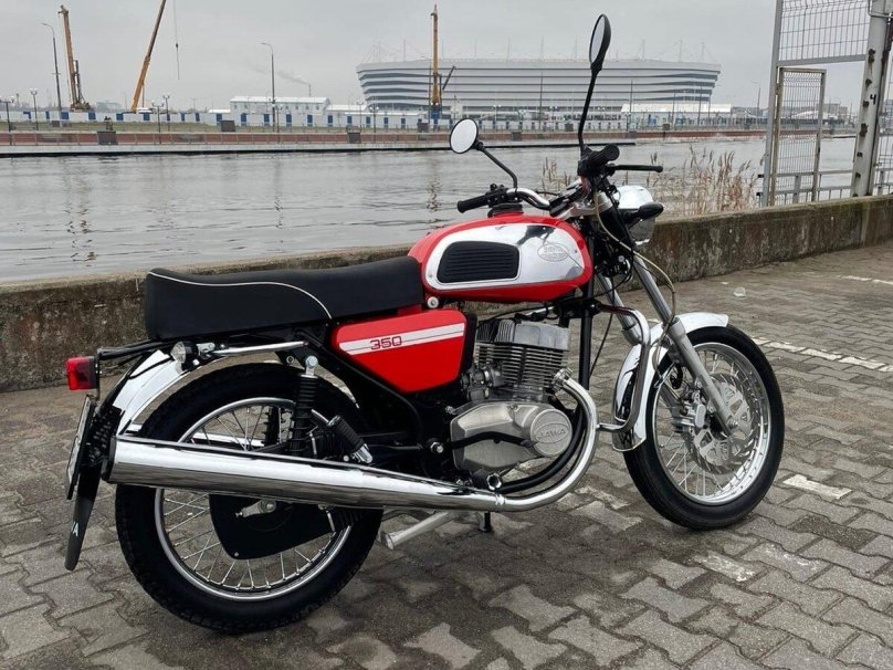 Ява 640 белая