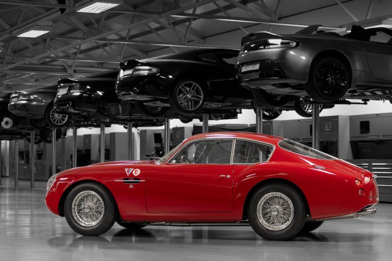 Астон Мартин db4 Zagato