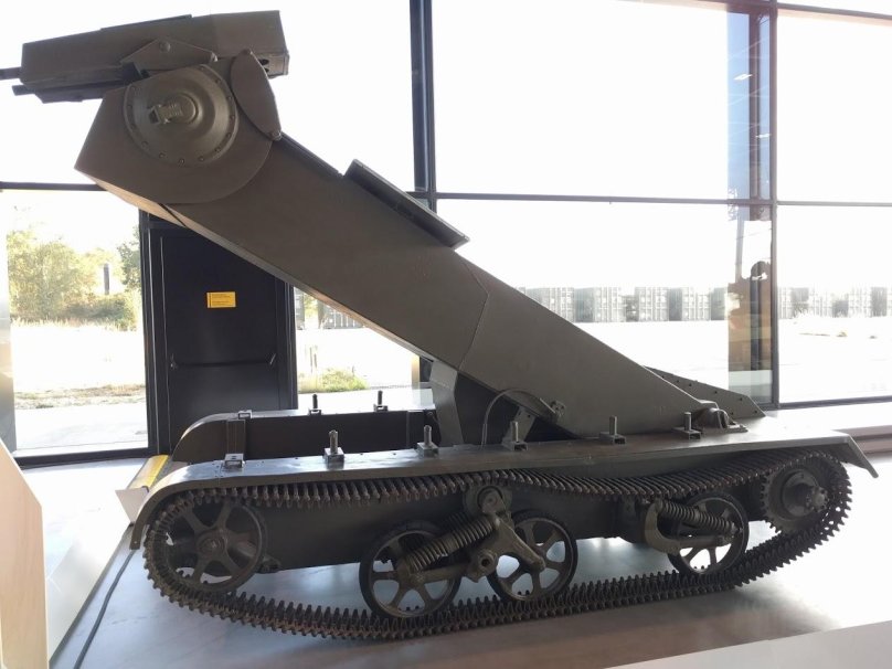 Praying Mantis танк