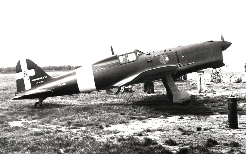 Самолет Sai 403