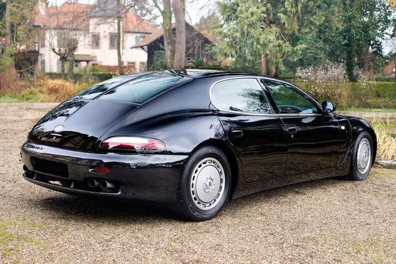 Бугатти EB 112