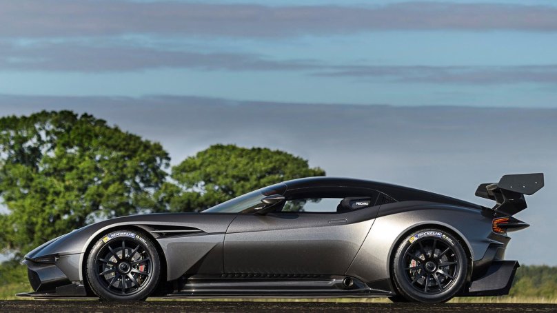 Aston Martin Vulcan 2015
