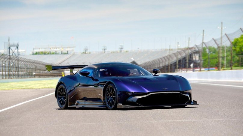 Aston Martin Vulcan 2016 Hypercar