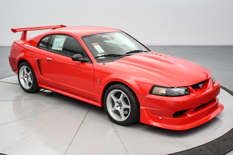 Ford Mustang SVT Cobra r 2000