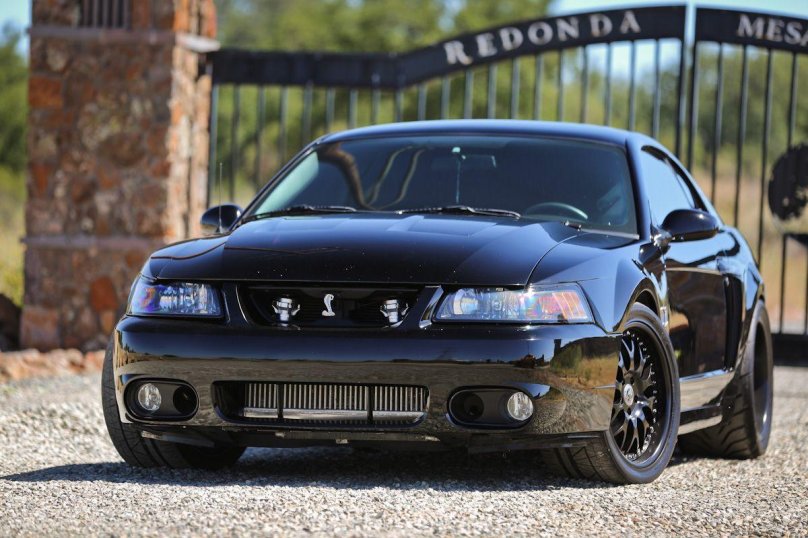 Ford Mustang SVT Cobra 2003